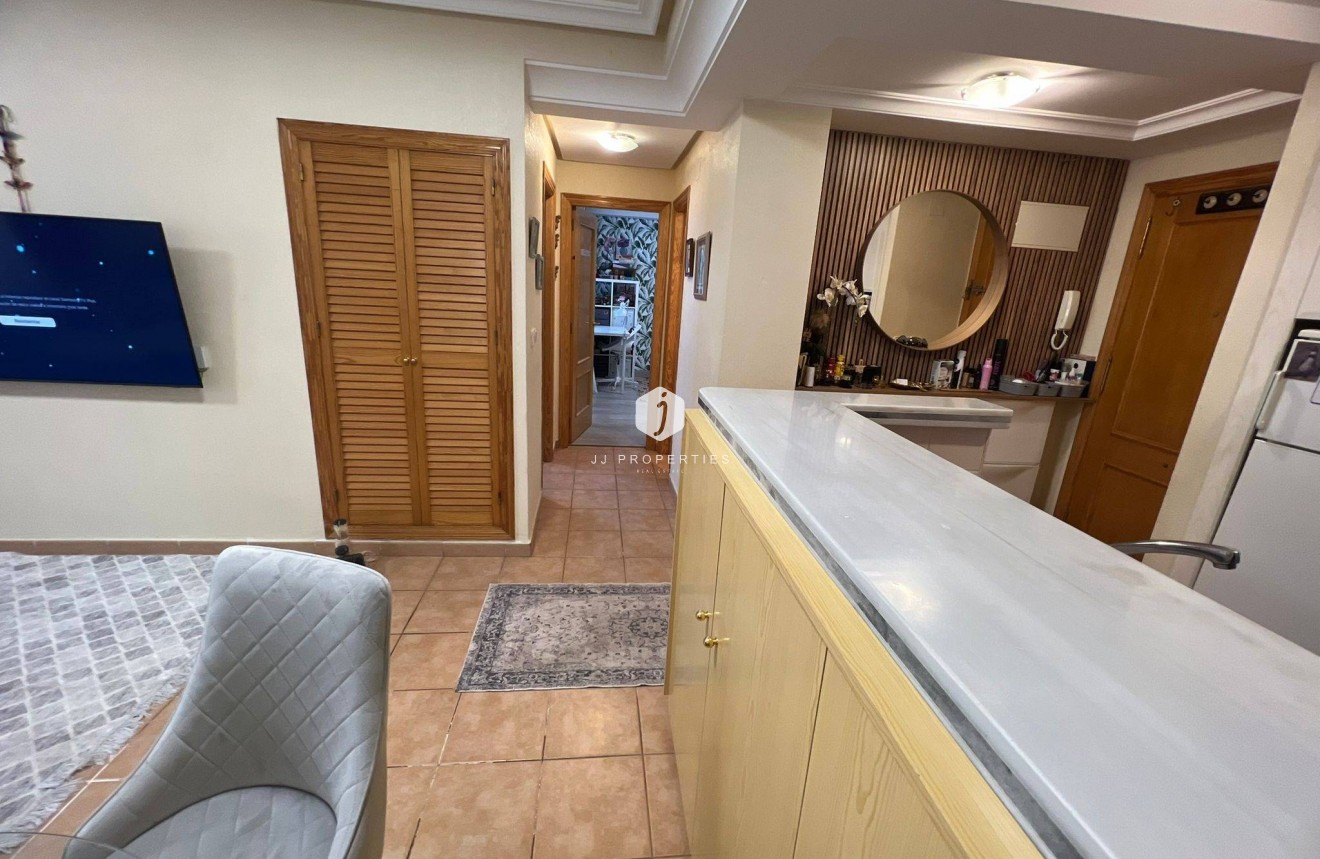Tweedehands - Appartement / flat -
Torrevieja - aguas nuevas