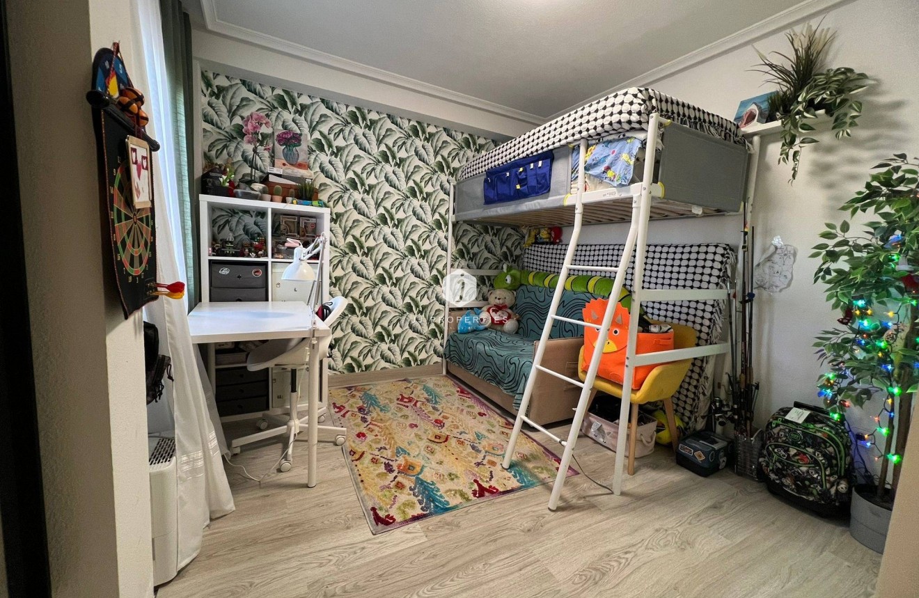 Tweedehands - Appartement / flat -
Torrevieja - aguas nuevas