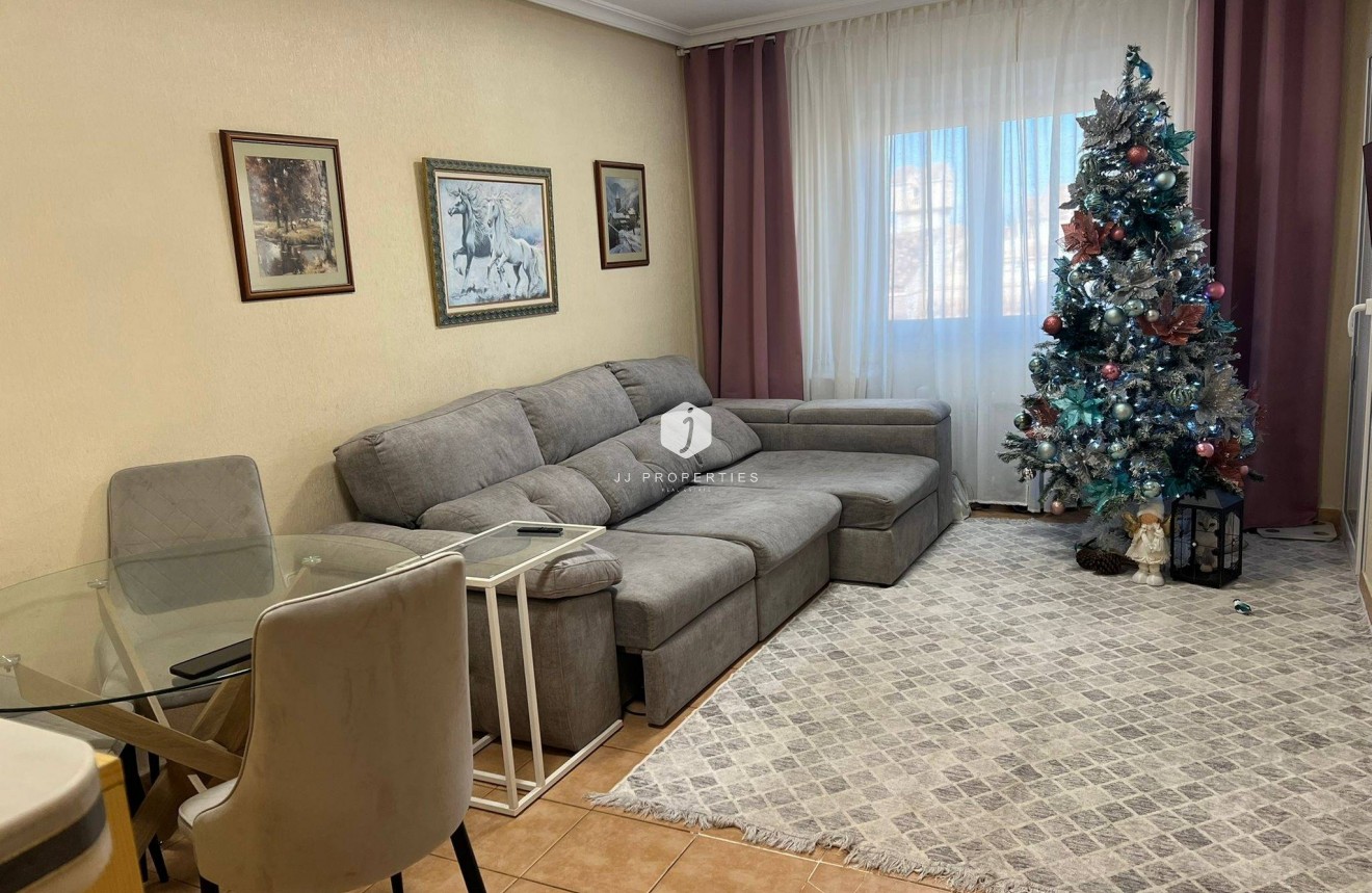 Tweedehands - Appartement / flat -
Torrevieja - aguas nuevas