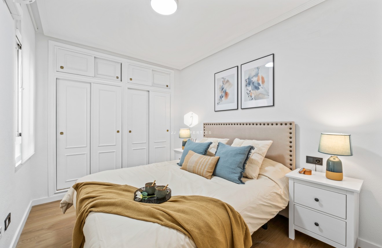 Aus zweiter Hand - Wohnung -
Playa Flamenca - Costa Blanca