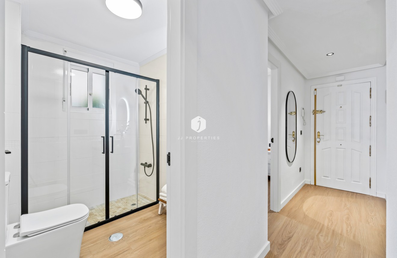 Aus zweiter Hand - Wohnung -
Playa Flamenca - Costa Blanca