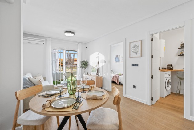 Aus zweiter Hand - Wohnung -
Playa Flamenca - Costa Blanca
