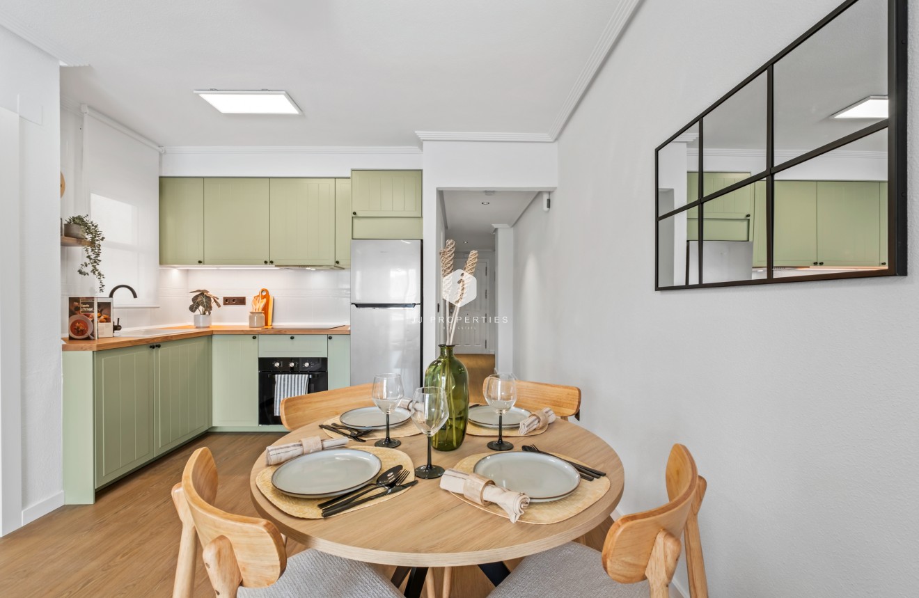 Aus zweiter Hand - Wohnung -
Playa Flamenca - Costa Blanca