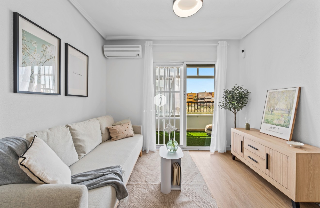 Aus zweiter Hand - Wohnung -
Playa Flamenca - Costa Blanca