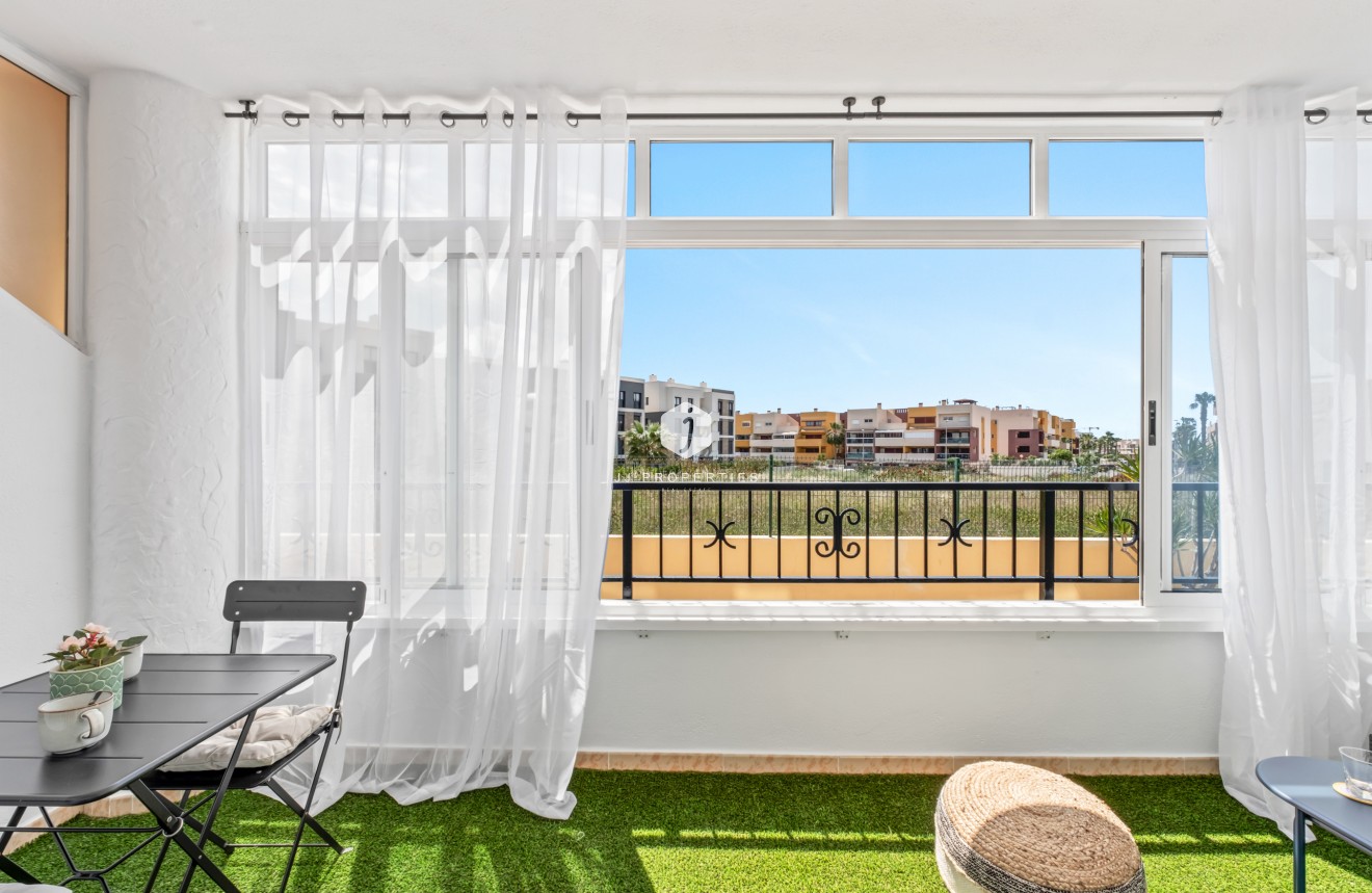 Aus zweiter Hand - Wohnung -
Playa Flamenca - Costa Blanca