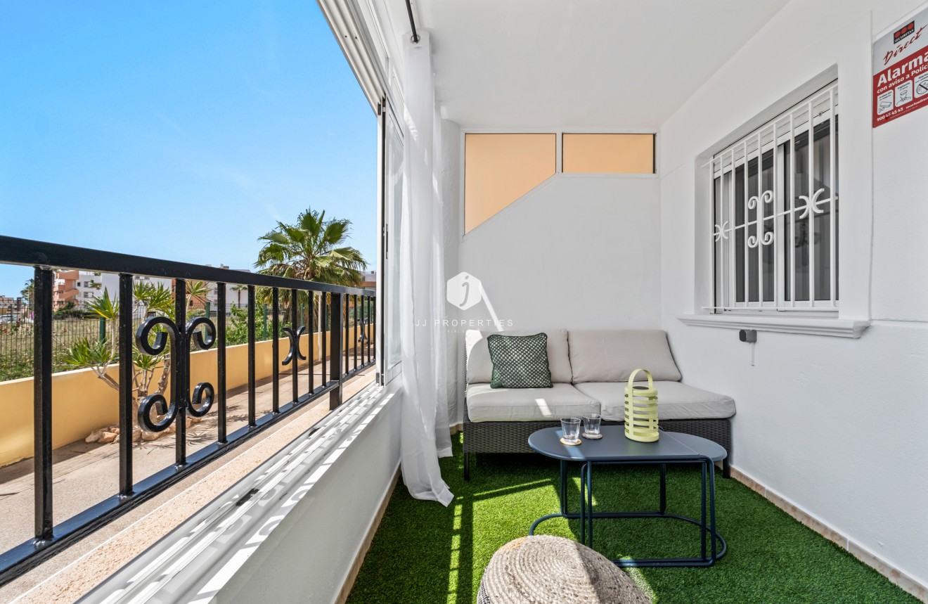 Aus zweiter Hand - Wohnung -
Playa Flamenca - Costa Blanca