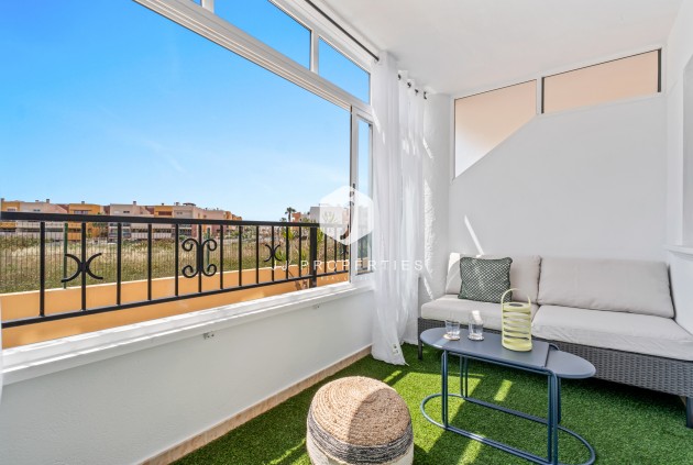 Aus zweiter Hand - Wohnung -
Playa Flamenca - Costa Blanca