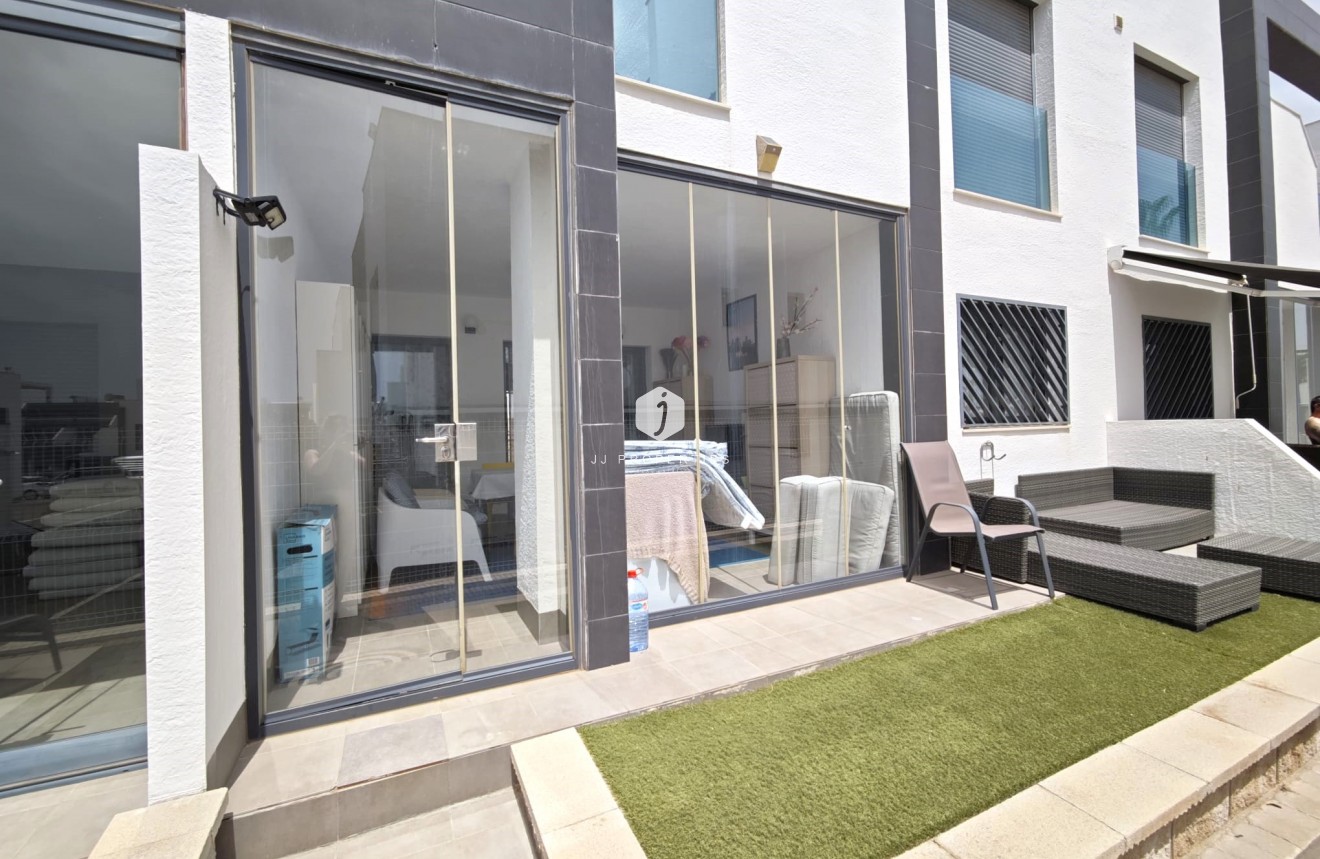 Resale - Apartment / flat -
La Zenia - Costa Blanca