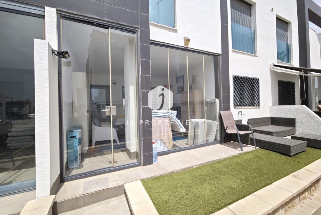 Resale - Apartment / flat -
La Zenia - Costa Blanca
