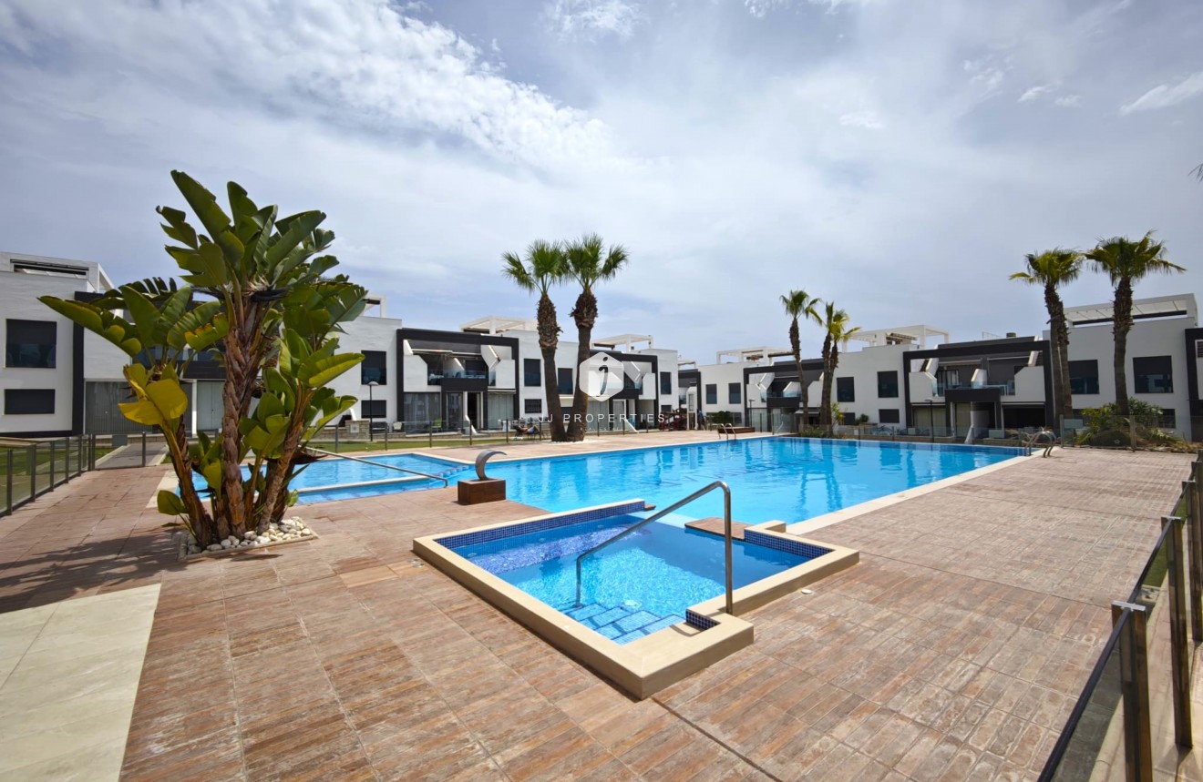 Resale - Apartment / flat -
La Zenia - Costa Blanca