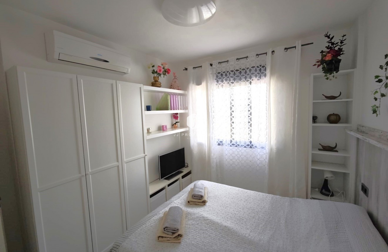 Resale - Apartment / flat -
La Zenia - Costa Blanca