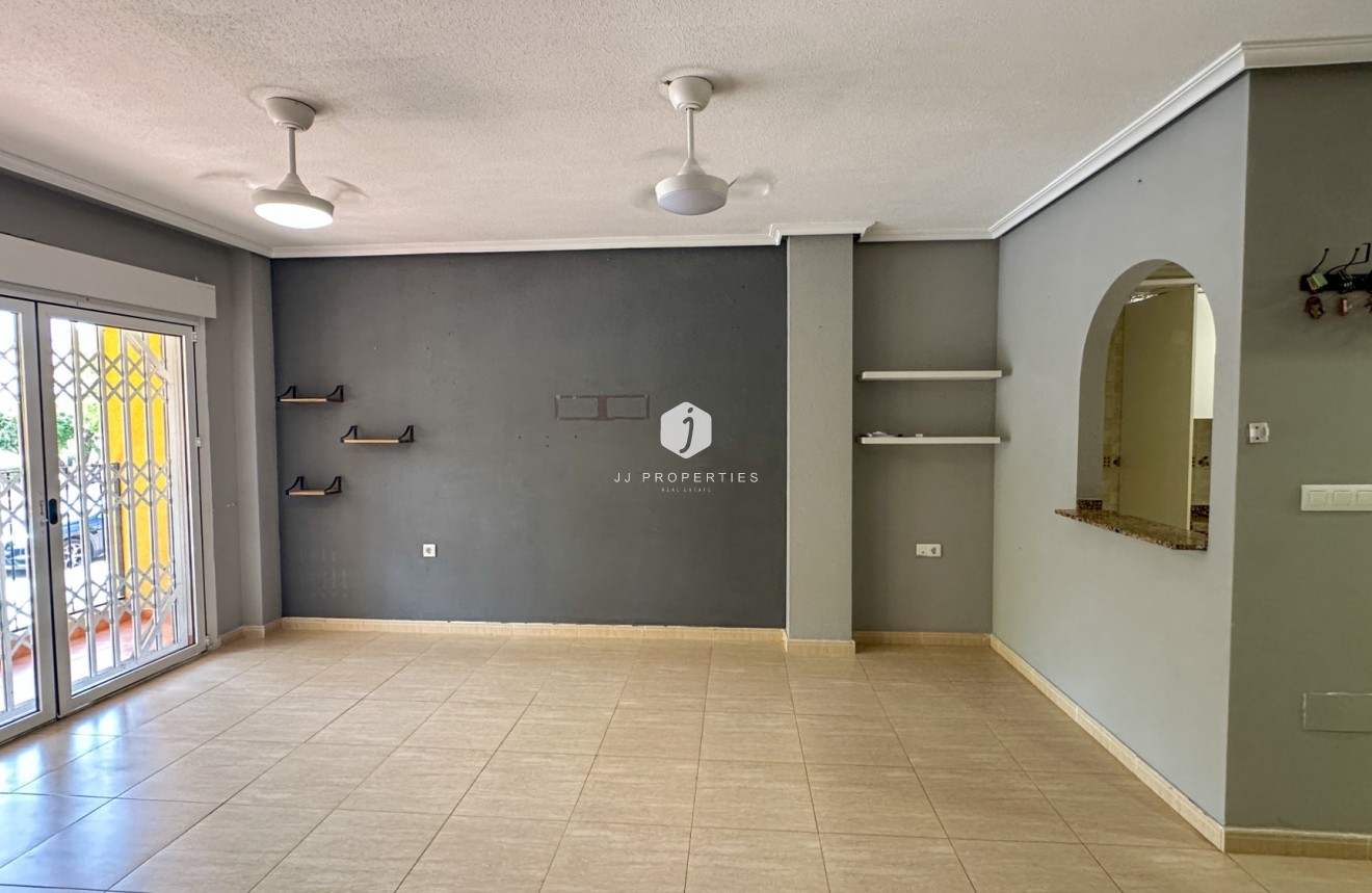 Aus zweiter Hand - Bungalow -
Daya Nueva - Costa Blanca