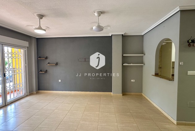 Aus zweiter Hand - Bungalow -
Daya Nueva - Costa Blanca
