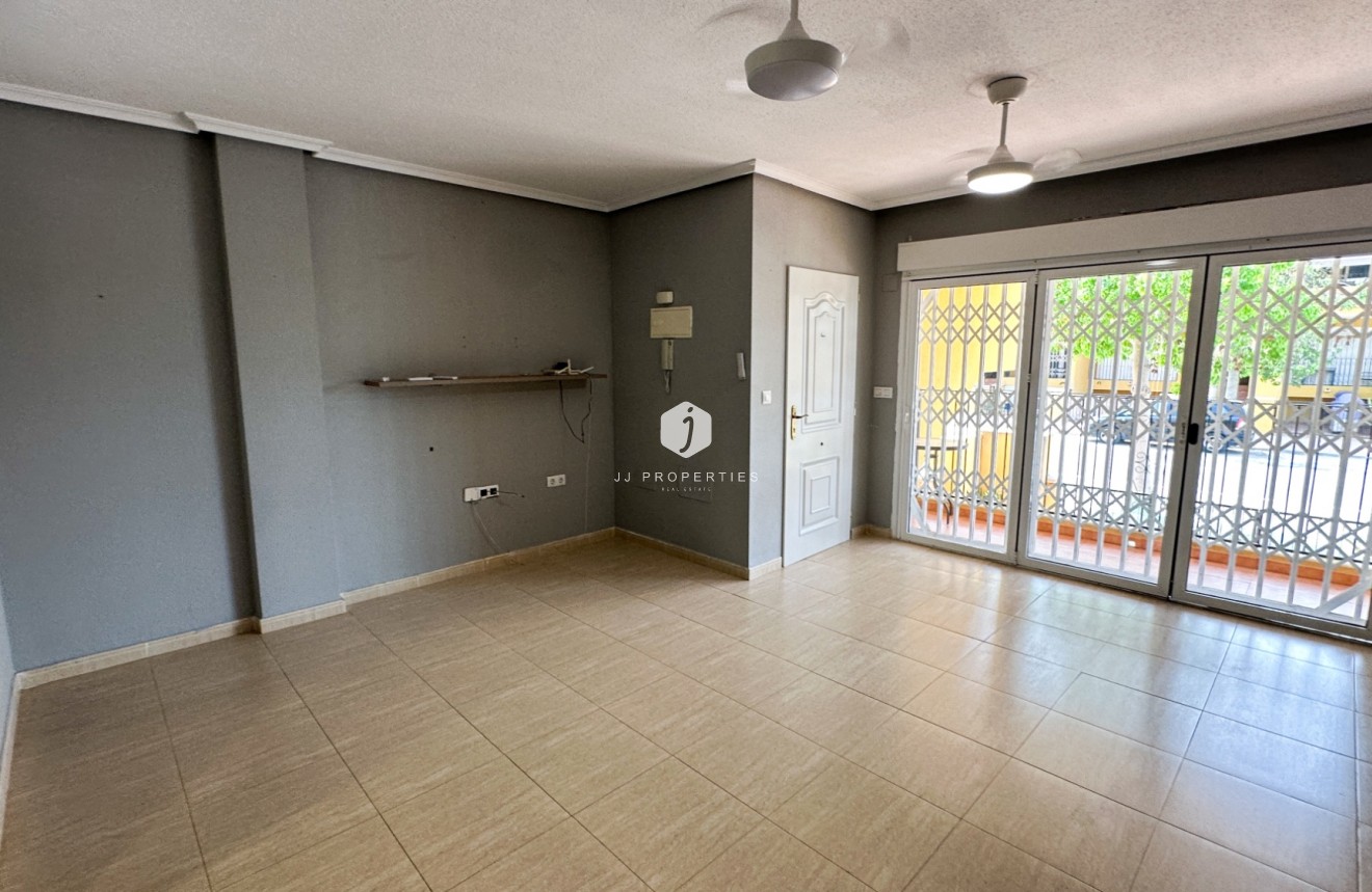 Aus zweiter Hand - Bungalow -
Daya Nueva - Costa Blanca