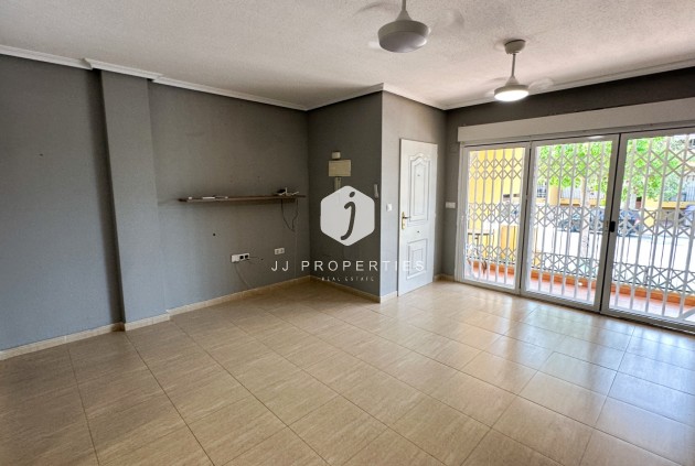 Aus zweiter Hand - Bungalow -
Daya Nueva - Costa Blanca