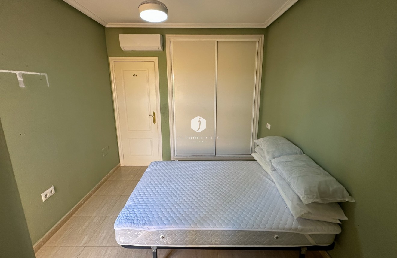 Aus zweiter Hand - Bungalow -
Daya Nueva - Costa Blanca