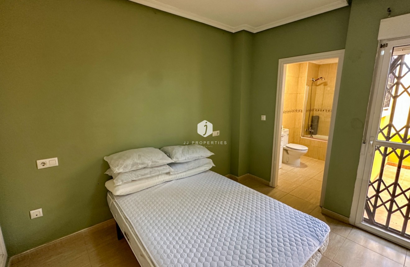 Aus zweiter Hand - Bungalow -
Daya Nueva - Costa Blanca