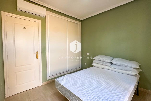 Aus zweiter Hand - Bungalow -
Daya Nueva - Costa Blanca