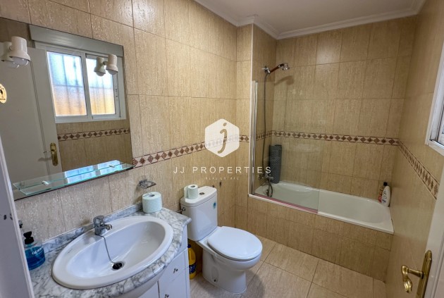 Aus zweiter Hand - Bungalow -
Daya Nueva - Costa Blanca