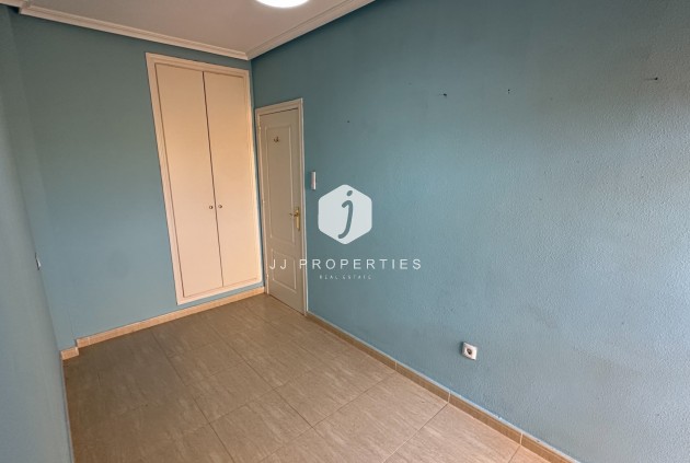 Aus zweiter Hand - Bungalow -
Daya Nueva - Costa Blanca