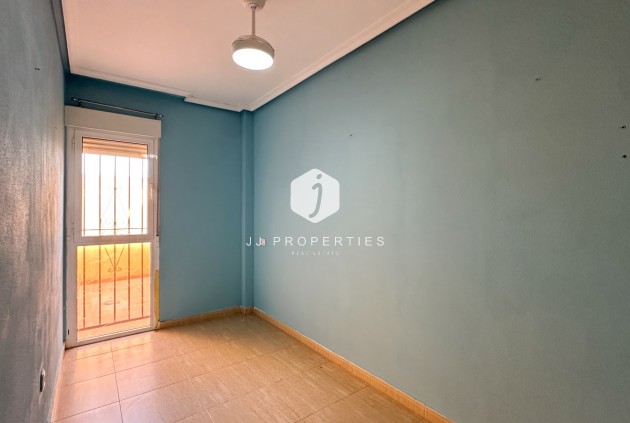 Aus zweiter Hand - Bungalow -
Daya Nueva - Costa Blanca