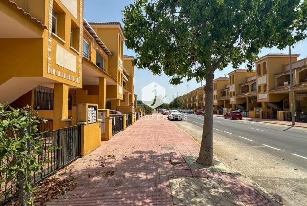 Aus zweiter Hand - Bungalow -
Daya Nueva - Costa Blanca