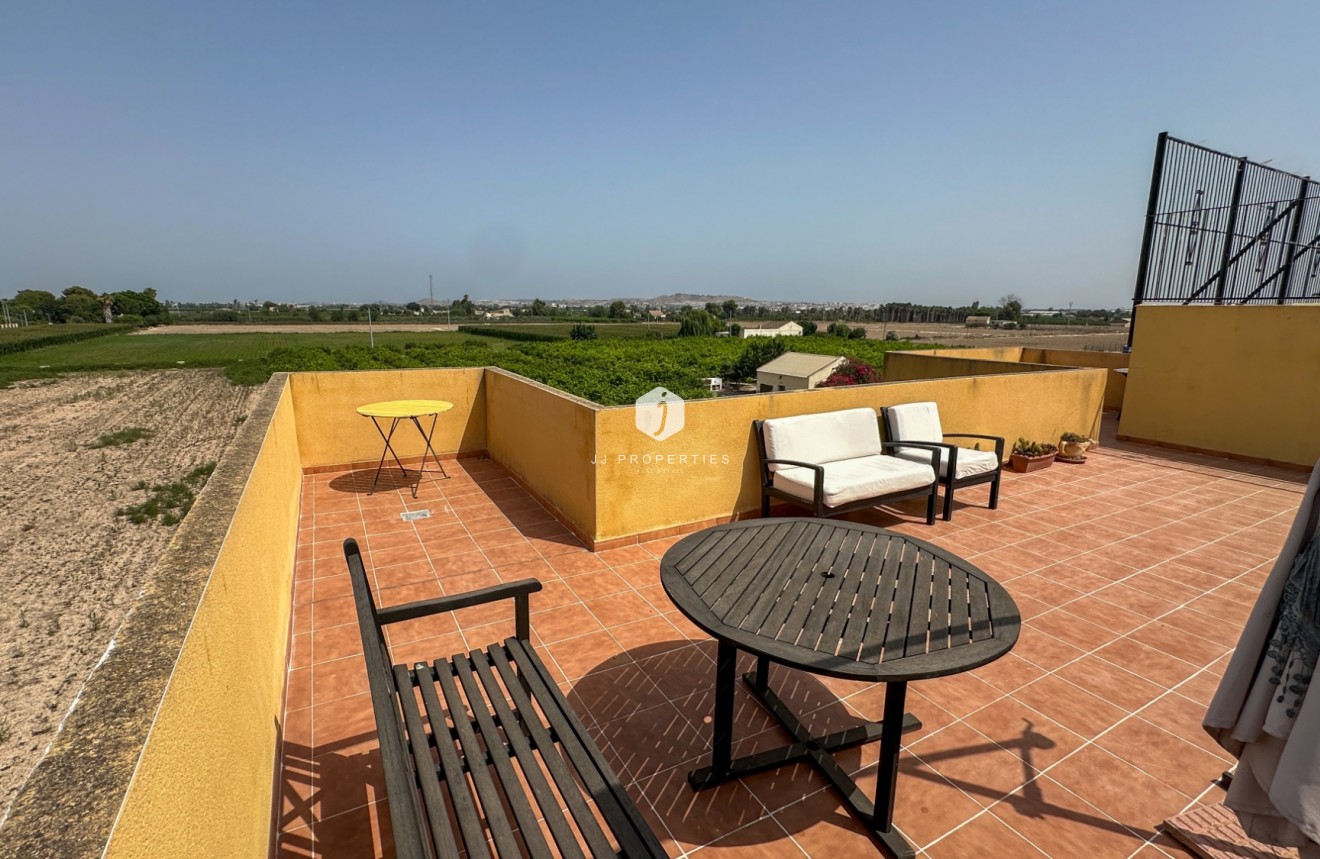 Aus zweiter Hand - Bungalow -
Daya Nueva - Costa Blanca