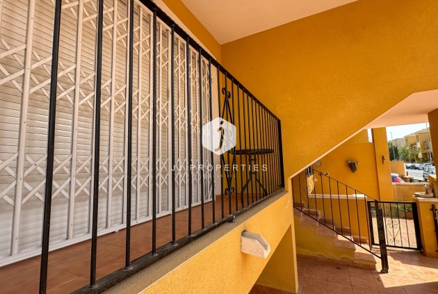 Aus zweiter Hand - Bungalow -
Daya Nueva - Costa Blanca