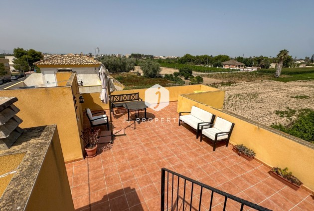 Aus zweiter Hand - Bungalow -
Daya Nueva - Costa Blanca