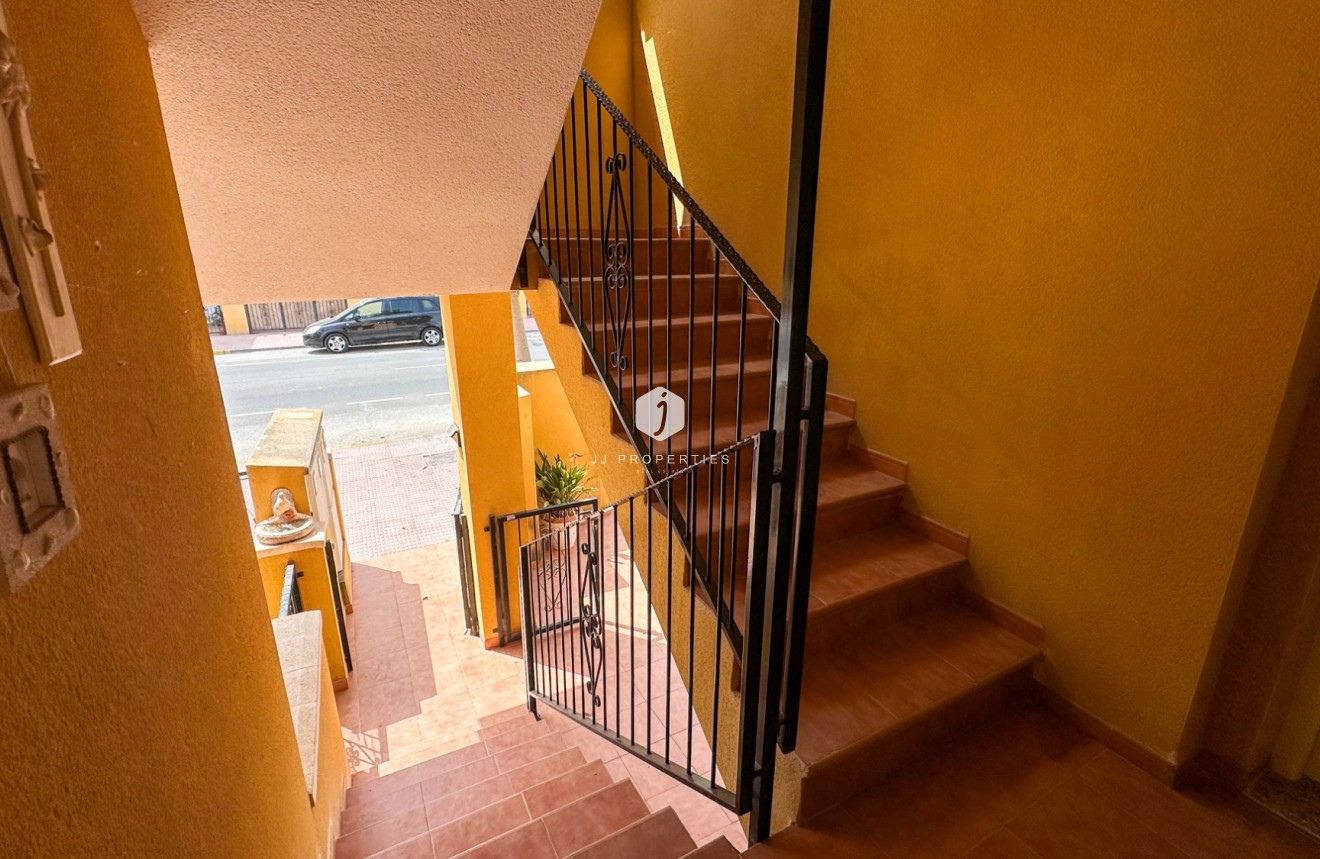 Aus zweiter Hand - Bungalow -
Daya Nueva - Costa Blanca