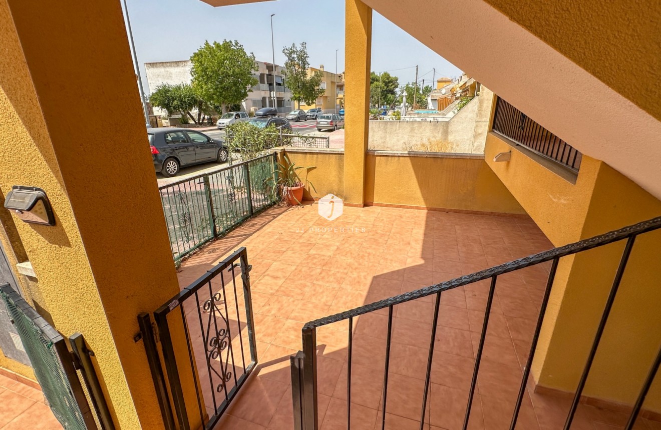 Aus zweiter Hand - Bungalow -
Daya Nueva - Costa Blanca