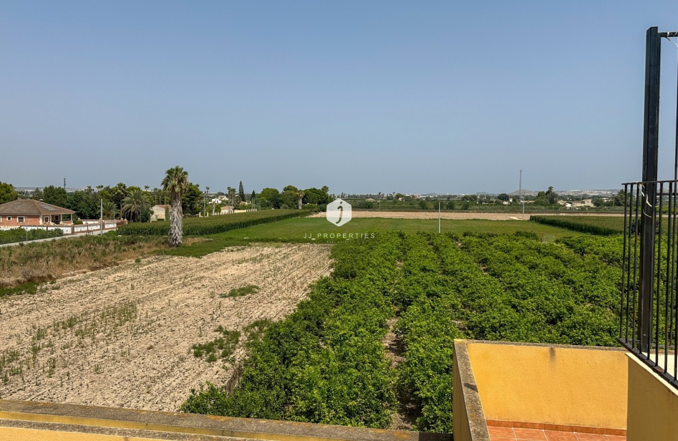 Aus zweiter Hand - Bungalow -
Daya Nueva - Costa Blanca