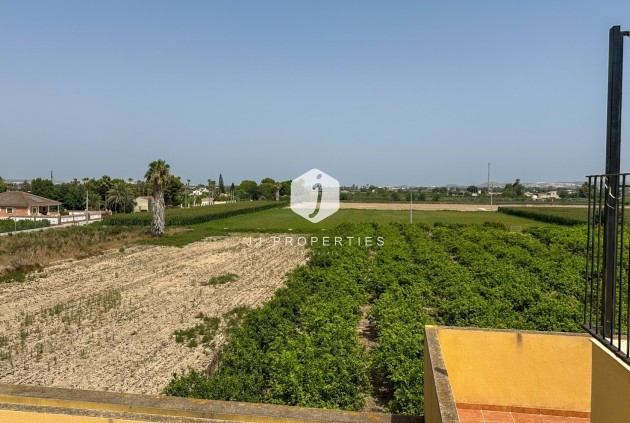 Aus zweiter Hand - Bungalow -
Daya Nueva - Costa Blanca