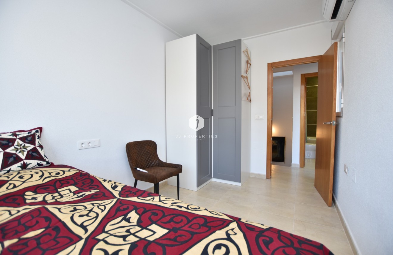 Aus zweiter Hand - Villa -
Algorfa - Inland