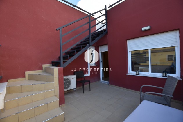 Aus zweiter Hand - Villa -
Algorfa - Inland