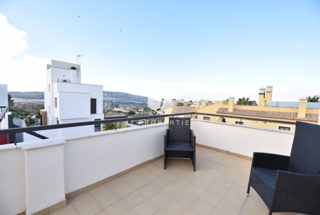 Aus zweiter Hand - Villa -
Algorfa - Inland