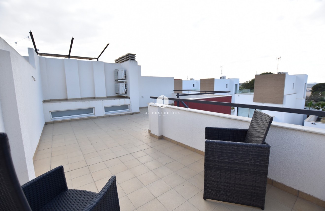 Aus zweiter Hand - Villa -
Algorfa - Inland