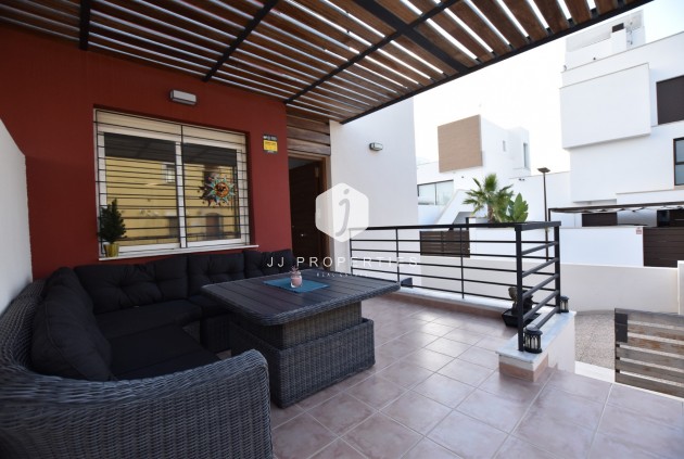 Aus zweiter Hand - Villa -
Algorfa - Inland