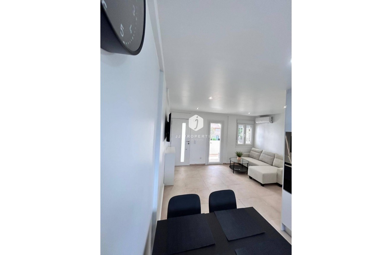 Segunda mano - Apartamento / piso -
Orihuela Costa - La Zenia