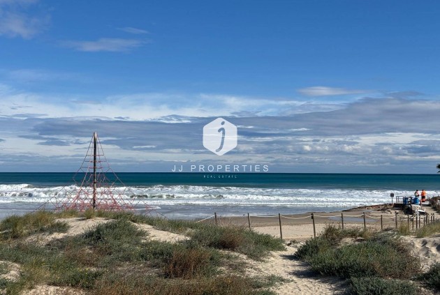 Segunda mano - Apartamento / piso -
Orihuela Costa - La Zenia