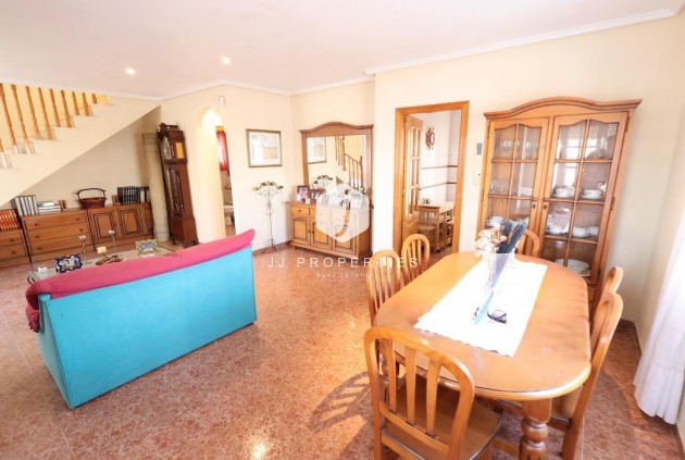 Resale - Villa -
Torrevieja - Costa Blanca