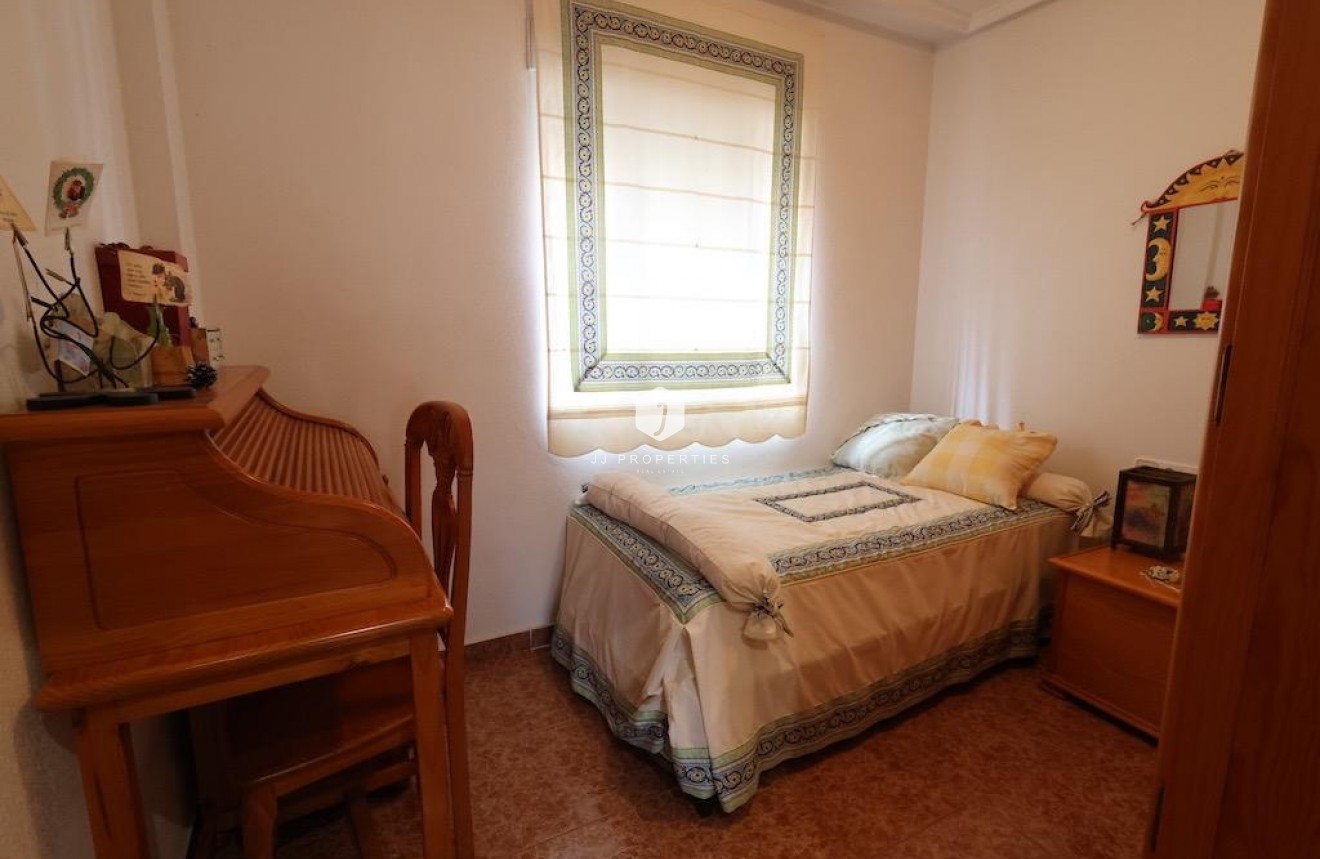 Resale - Villa -
Torrevieja - Costa Blanca