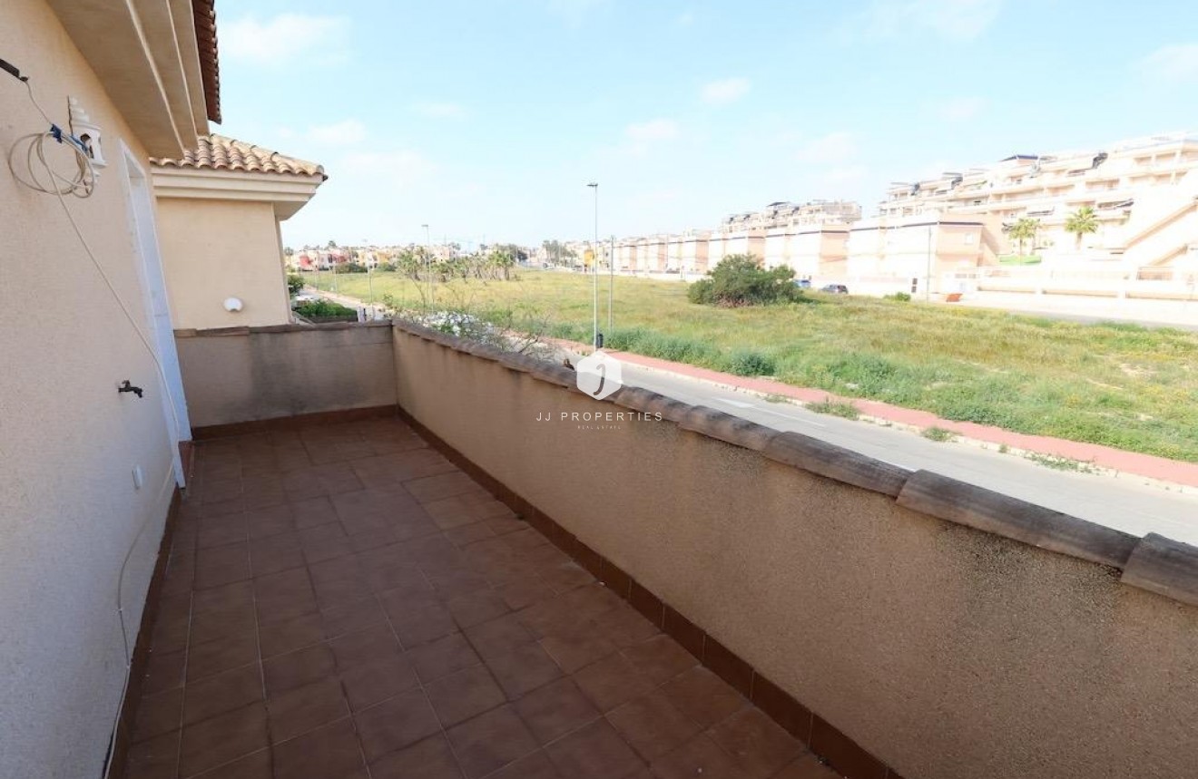 Resale - Villa -
Torrevieja - Costa Blanca