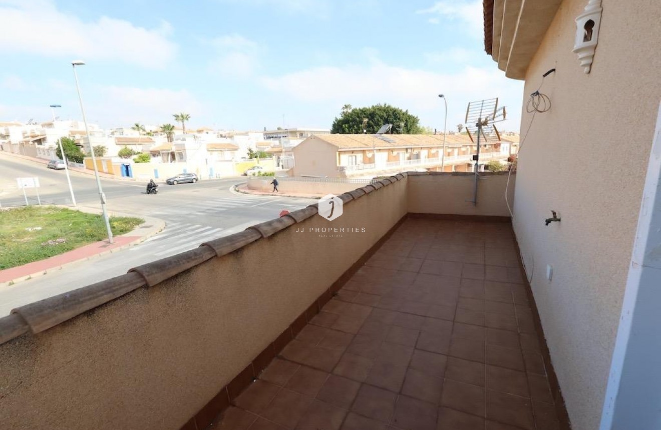 Resale - Villa -
Torrevieja - Costa Blanca