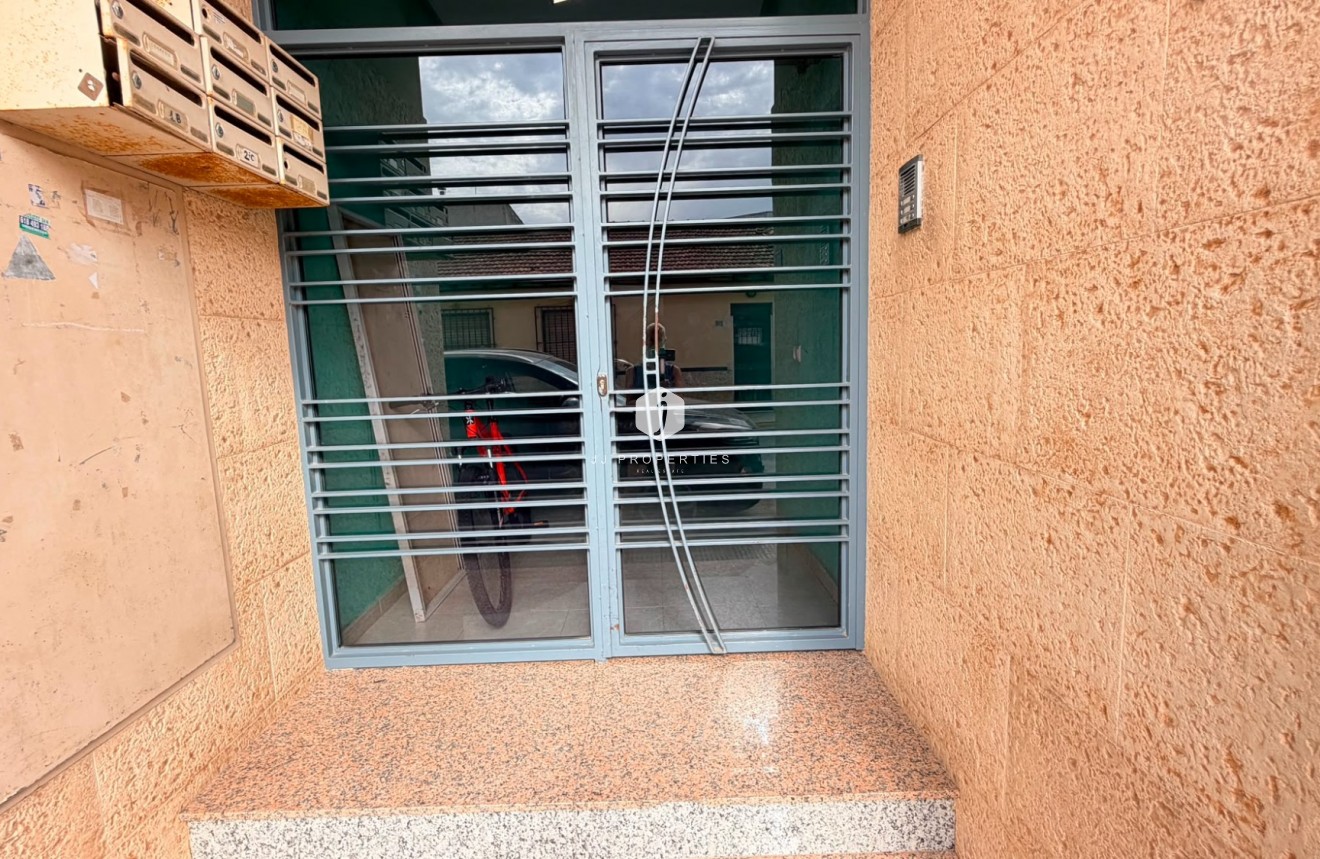 Resale - Apartment / flat -
Los Montesinos - Costa Blanca