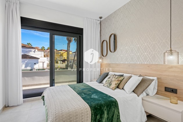 Tweedehands - Villa -
Orihuela Costa - Costa Blanca