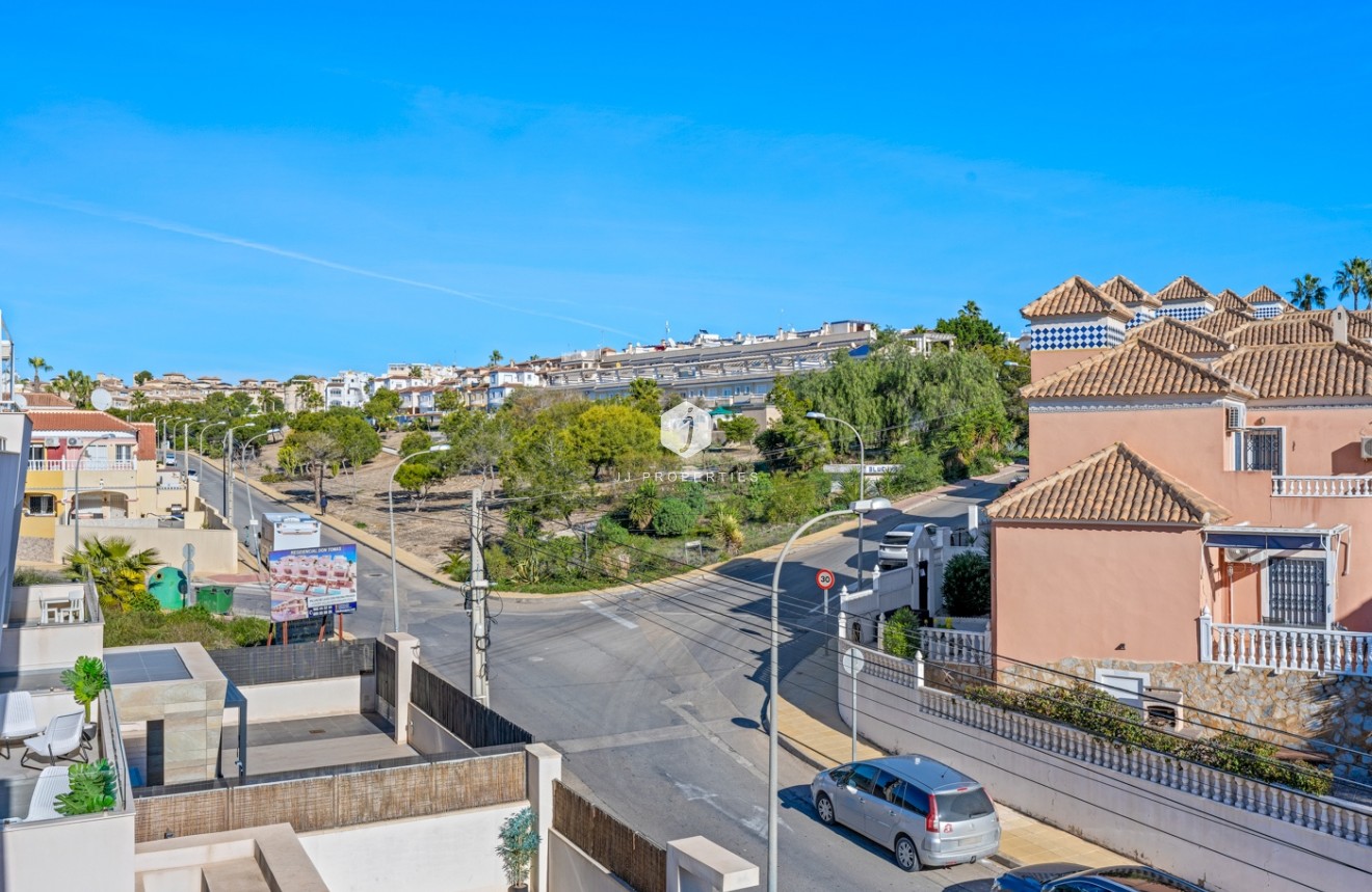 Tweedehands - Villa -
Orihuela Costa - Costa Blanca