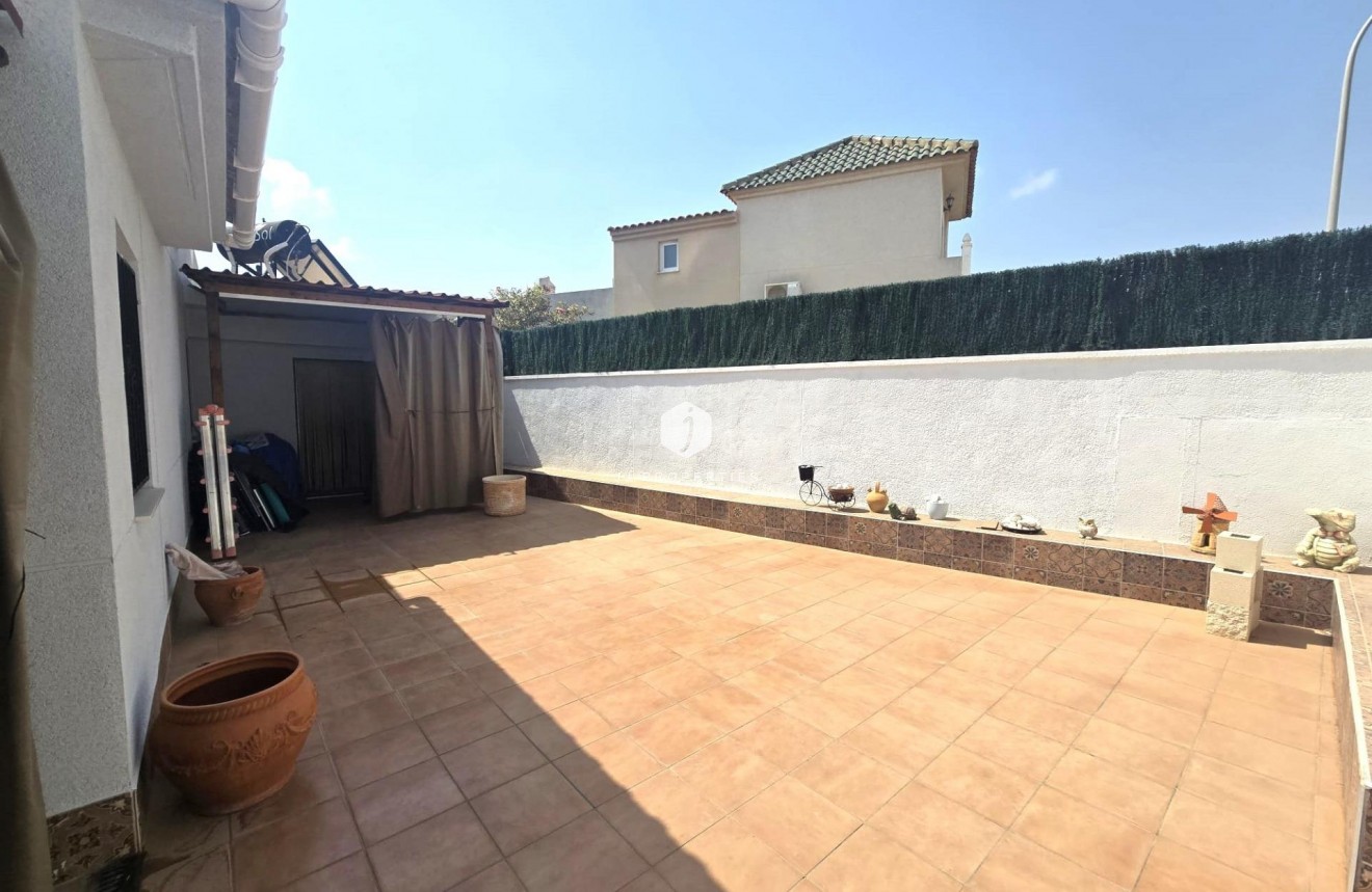 Tweedehands - Chalet -
Torrevieja - Los altos