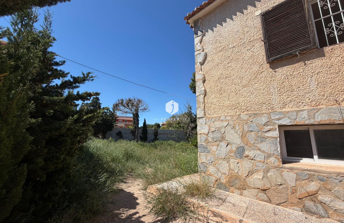 Resale - Villa -
Torrevieja - Los Balcones - Los Altos del Edén