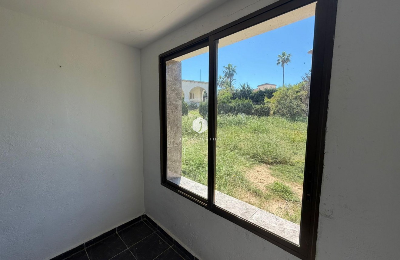 Resale - Villa -
Torrevieja - Los Balcones - Los Altos del Edén